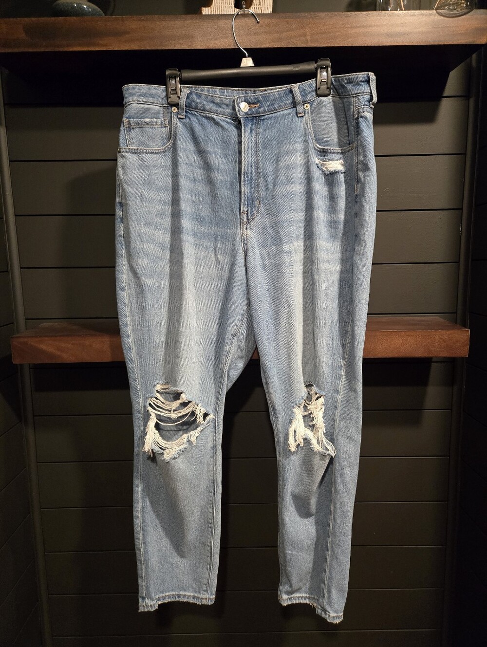 American Eagle Mom Jean